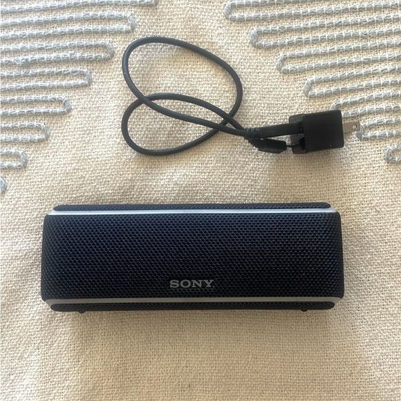Sony Wireless Portable Speaker SRS-XB21 Waterproof Dustproof